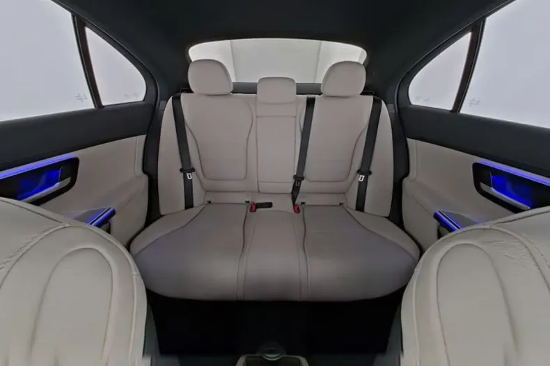 Mercedes-Benz C 180 din 2023 cu 5.000 km - oferta MER125420 - foto 7