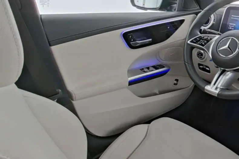 Mercedes-Benz C 180 din 2023 cu 5.000 km - oferta MER125420 - foto 8