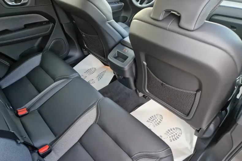 Volvo XC60 din 2024 cu 2.113 km - oferta VOL125421 - foto 13