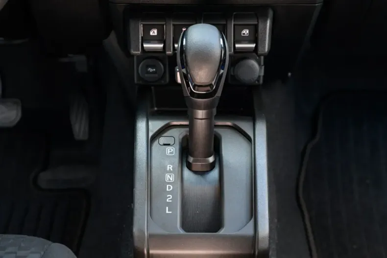 Suzuki Jimny din 2024 cu 10 km - oferta SUZ125423 - foto 13