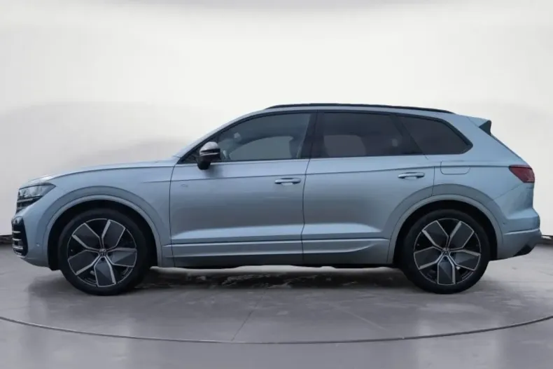 Volkswagen Touareg din 2024 cu 6.000 km - oferta VOL125424 - foto 3