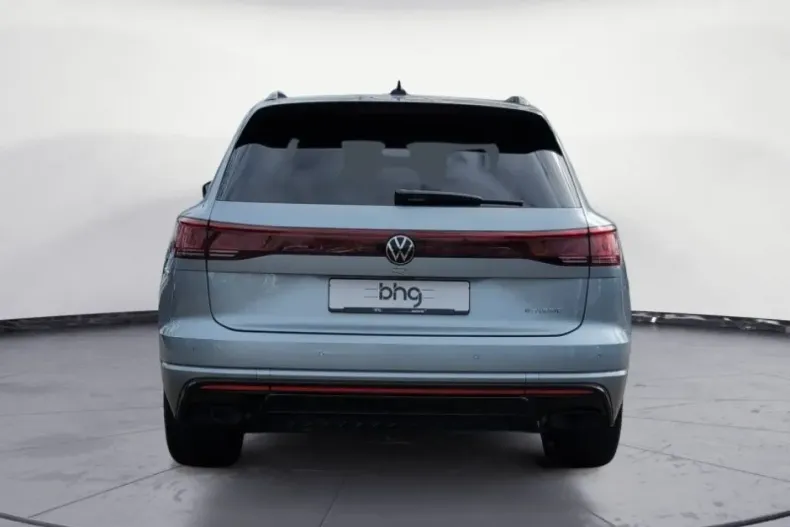 Volkswagen Touareg din 2024 cu 6.000 km - oferta VOL125424 - foto 4