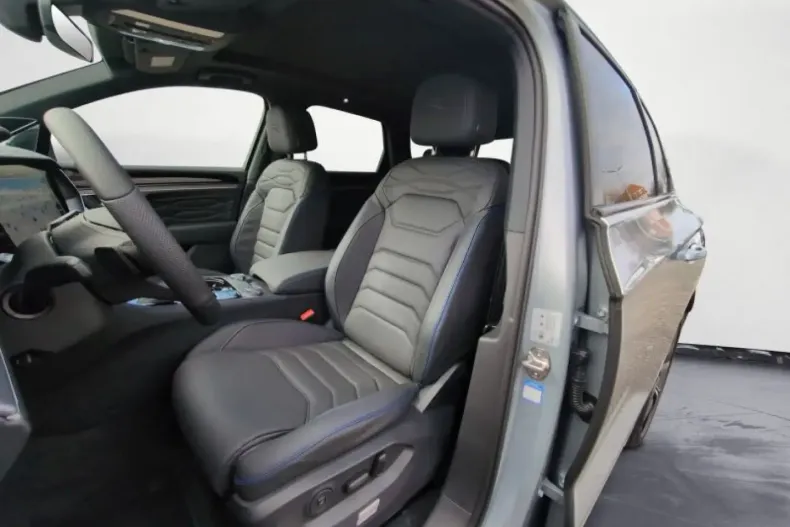 Volkswagen Touareg din 2024 cu 6.000 km - oferta VOL125424 - foto 7