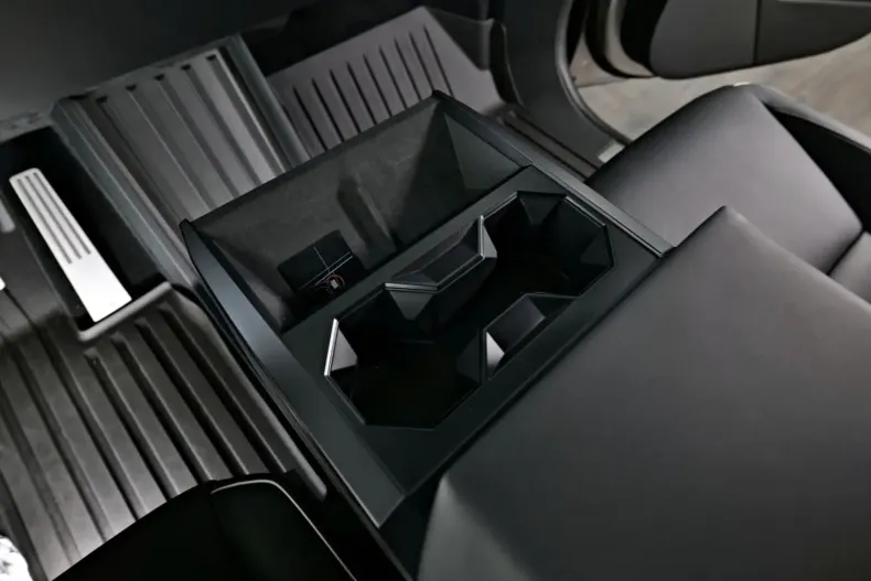 Tesla Cybertruck din 2024 cu 50 km - oferta TES125431 - foto 9