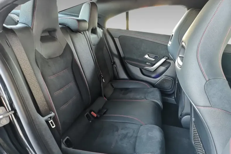 Mercedes-Benz CLA 250 din 2023 cu 17.427 km - oferta MER125433 - foto 15