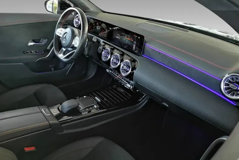 Mercedes-Benz CLA 250 din 2023 cu 17.427 km - oferta MER125433 - foto 16