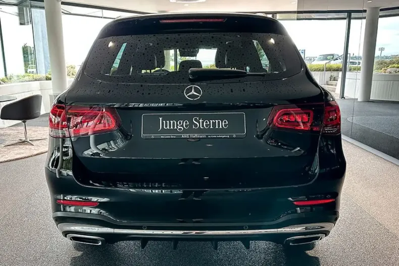 Mercedes-Benz GLC 200 din 2021 cu 55.700 km - oferta MER125441 - foto 4