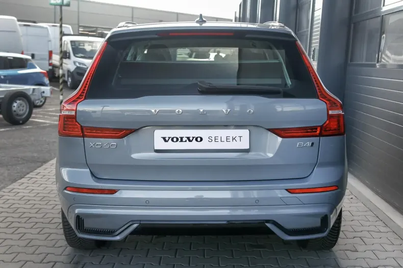 Volvo XC60 din 2023 cu 6.067 km - oferta VOL125446 - foto 12