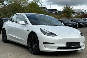 Tesla Model 3 din 2020 - oferta TES125448
