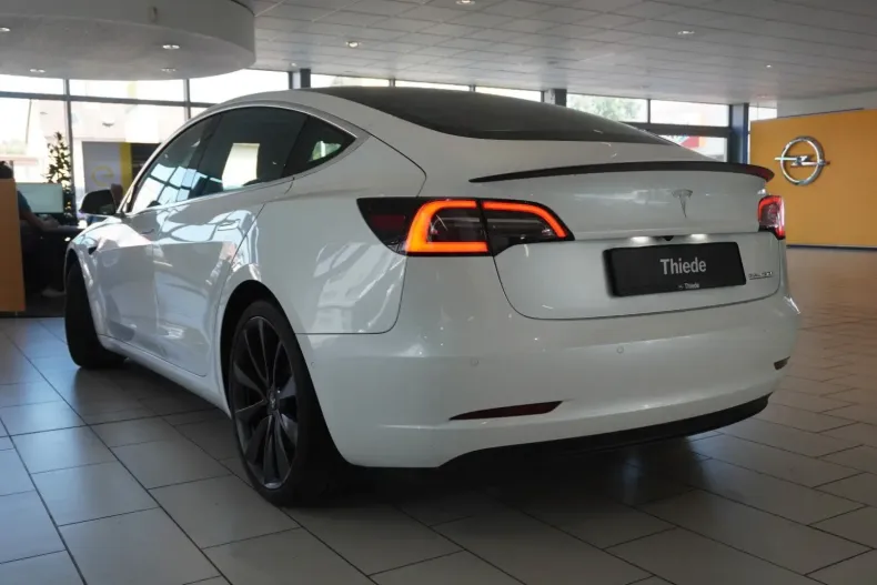 Tesla Model 3 din 2020 cu 35.000 km - oferta TES125449 - foto 4