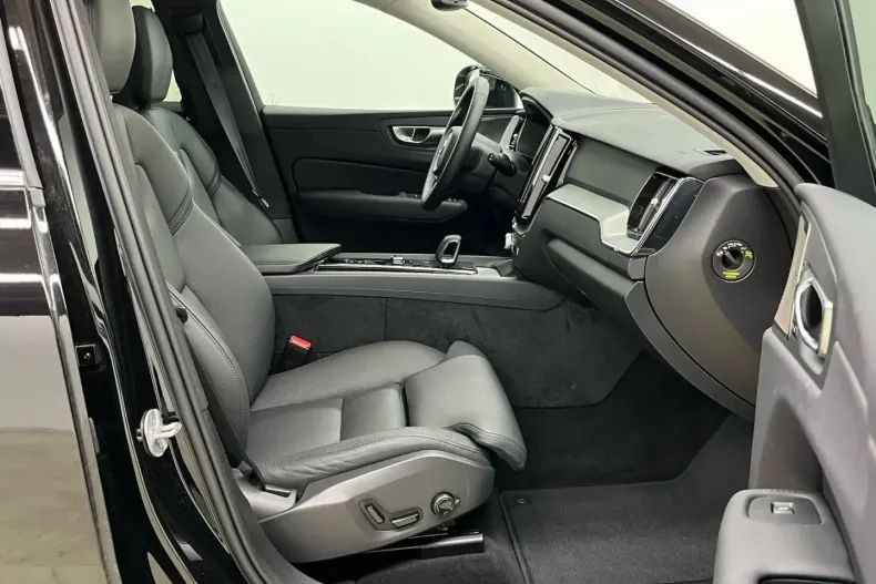 Volvo XC60 din 2023 cu 18.900 km - oferta VOL125453 - foto 6