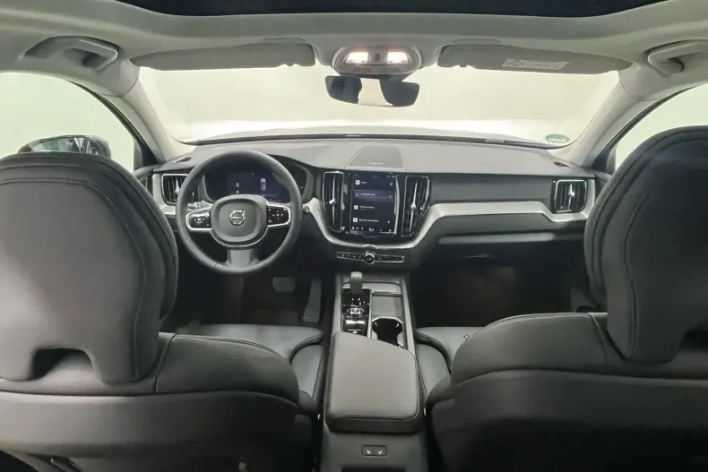 Volvo XC60 din 2023 cu 18.900 km - oferta VOL125453 - foto 7