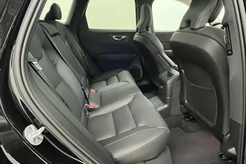 Volvo XC60 din 2023 cu 18.900 km - oferta VOL125453 - foto 8