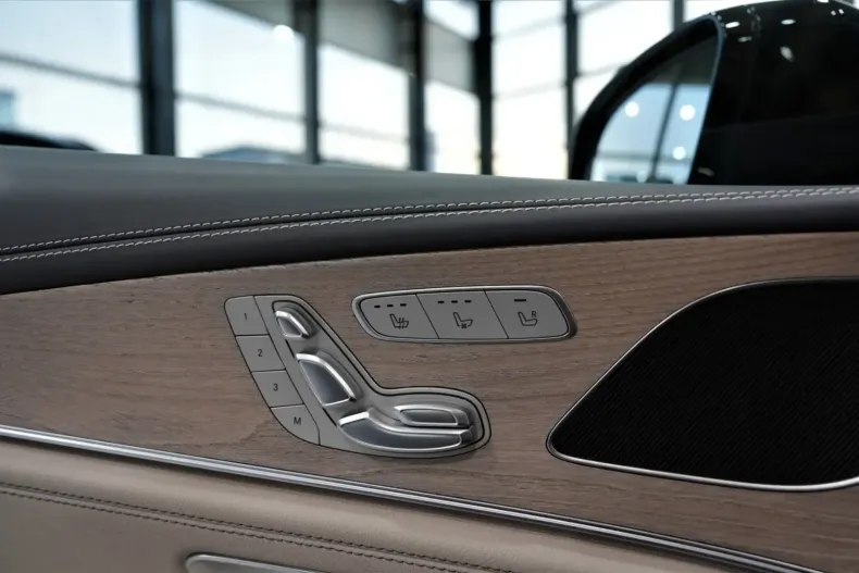 Mercedes-Benz CLS 300 din 2020 cu 56.000 km - oferta MER125454 - foto 26