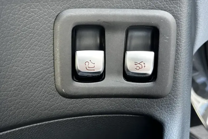 Mercedes-Benz EQC din 2020 cu 34.000 km - oferta MER125458 - foto 7