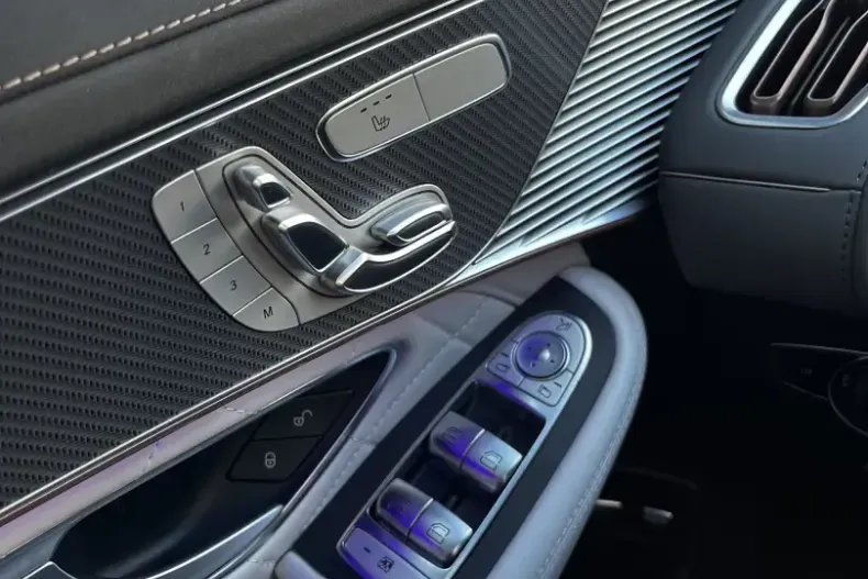 Mercedes-Benz EQC din 2020 cu 34.000 km - oferta MER125458 - foto 12