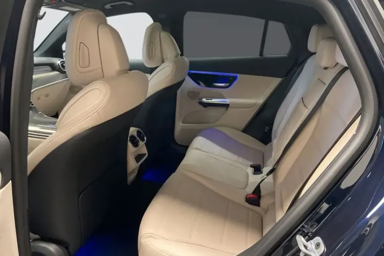 Mercedes-Benz GLC 220 din 2024 cu 6.000 km - oferta MER125459 - foto 12