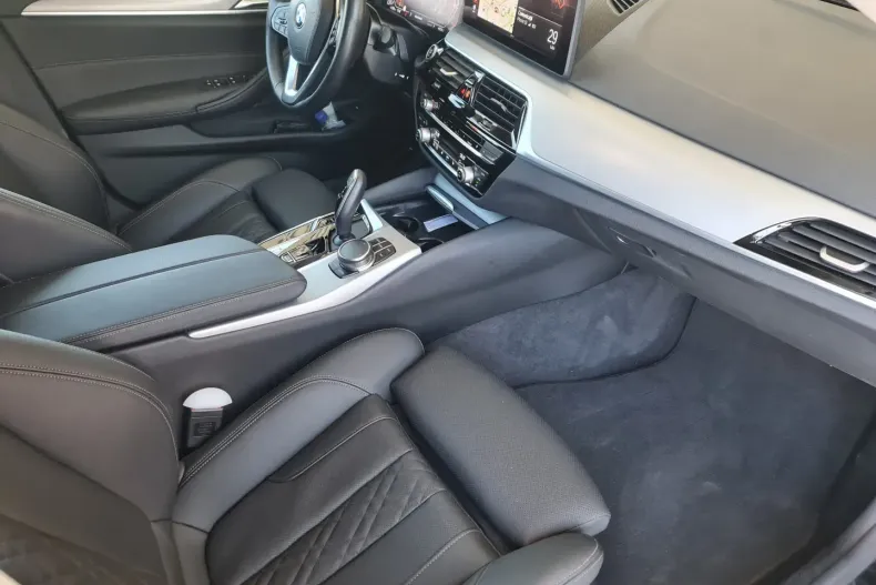 BMW 530 din 2022 cu 95.900 km - oferta BMW125460 - foto 11