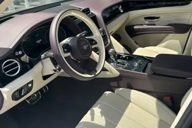 Bentley Bentayga din 2023 cu 22.000 km - oferta BEN125461 - foto 4