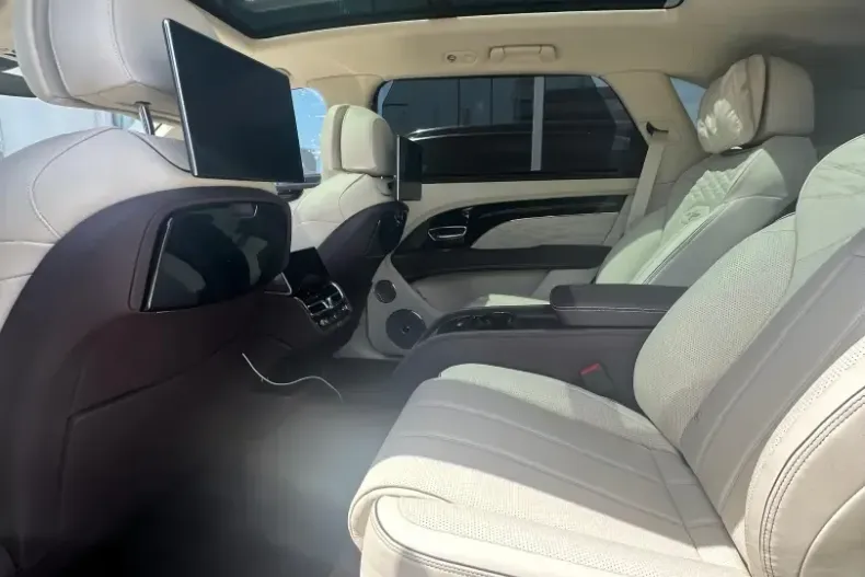 Bentley Bentayga din 2023 cu 22.000 km - oferta BEN125461 - foto 7