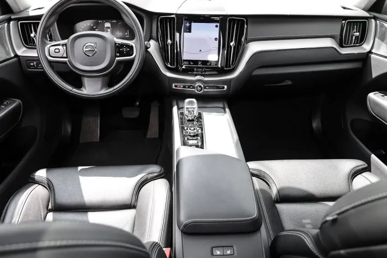 Volvo XC60 din 2021 cu 67.180 km - oferta VOL125465 - foto 5