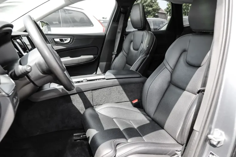 Volvo XC60 din 2021 cu 67.180 km - oferta VOL125465 - foto 7