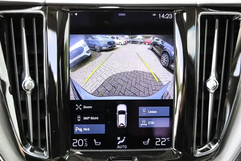 Volvo XC60 din 2021 cu 67.180 km - oferta VOL125465 - foto 9