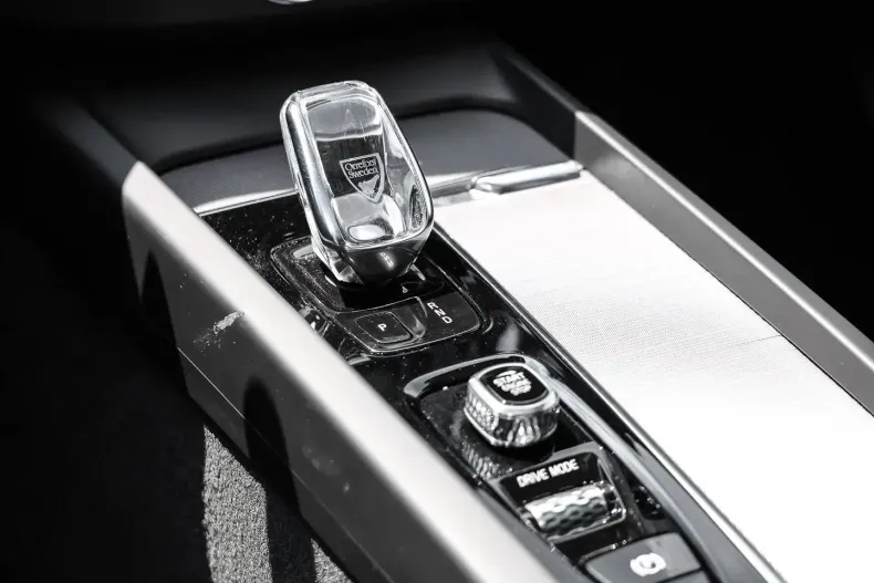 Volvo XC60 din 2021 cu 67.180 km - oferta VOL125465 - foto 12