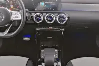 Mercedes-Benz CLA 200 din 2022 cu 20.262 km - oferta MER125468 - foto 7