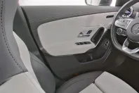 Mercedes-Benz CLA 200 din 2022 cu 20.262 km - oferta MER125468 - foto 8