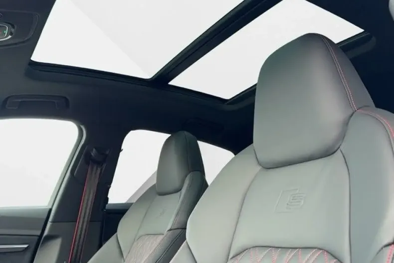 Audi Q8 din 2023 cu 9.750 km - oferta AUD125472 - foto 10