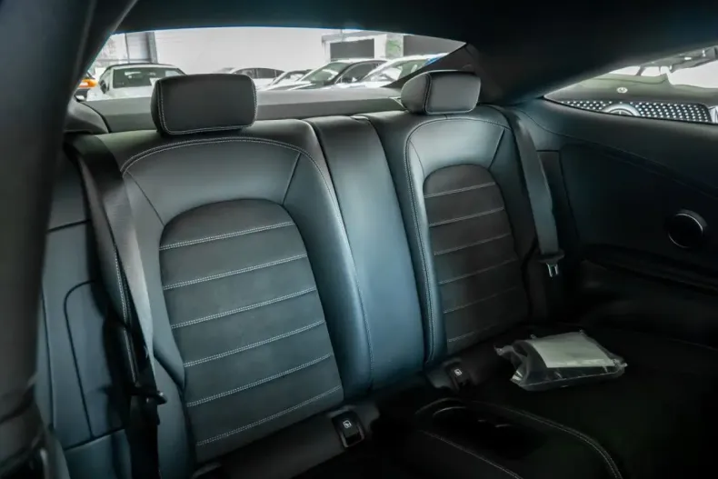 Mercedes-Benz C 180 din 2023 cu 9.591 km - oferta MER125484 - foto 4