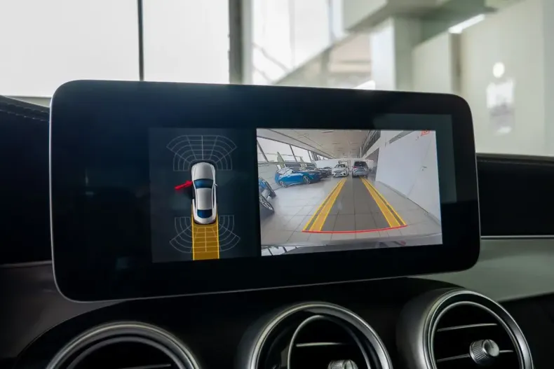 Mercedes-Benz C 180 din 2023 cu 9.591 km - oferta MER125484 - foto 8