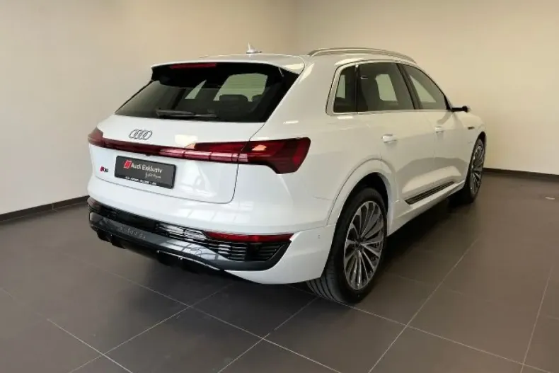 Audi Q8 e-tron din 2023 cu 55.000 km - oferta AUD125485 - foto 4