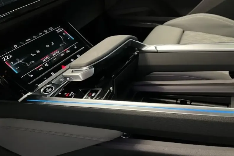 Audi Q8 e-tron din 2023 cu 55.000 km - oferta AUD125485 - foto 9