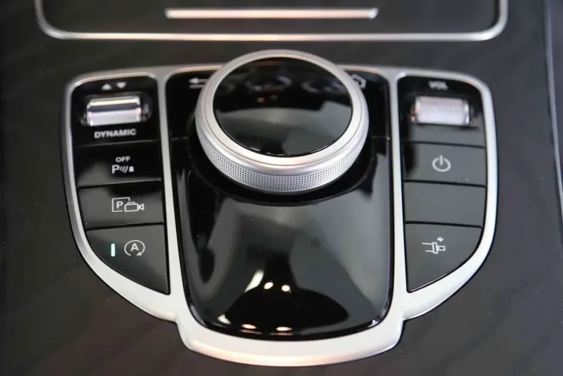 Mercedes-Benz C 200 din 2021 cu 21.300 km - oferta MER125489 - foto 12