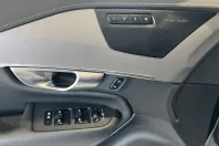 Volvo XC90 din 2022 cu 40.500 km - oferta VOL125496 - foto 32