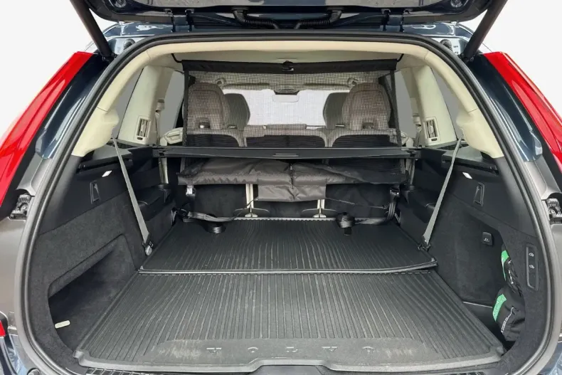 Volvo XC90 din 2022 cu 11.200 km - oferta VOL125500 - foto 13