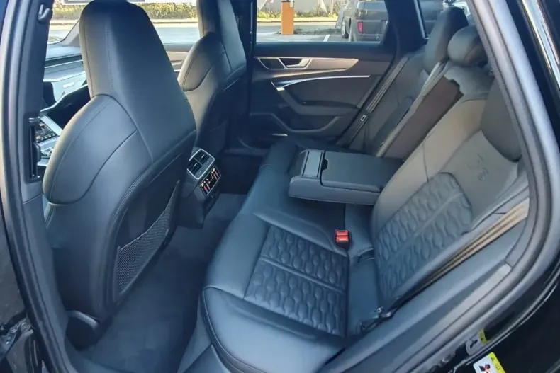 Audi RS6 din 2023 cu 6.800 km - oferta AUD125504 - foto 13