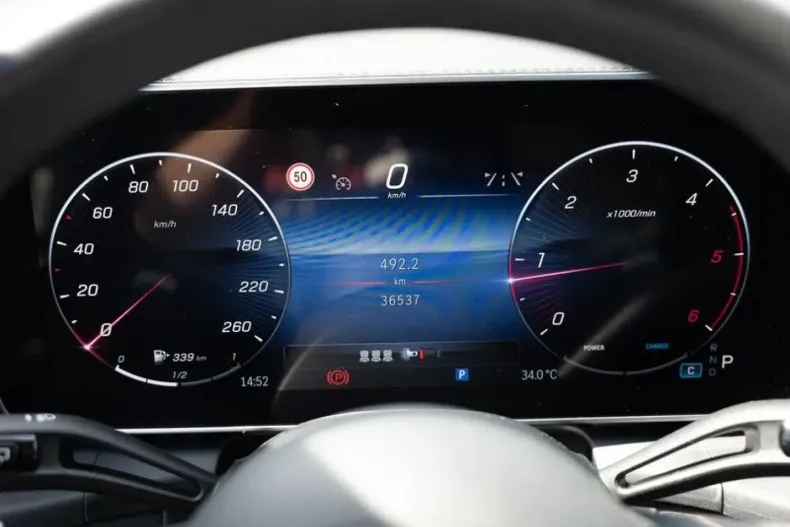 Mercedes-Benz GLC 220 din 2023 cu 36.500 km - oferta MER125512 - foto 9