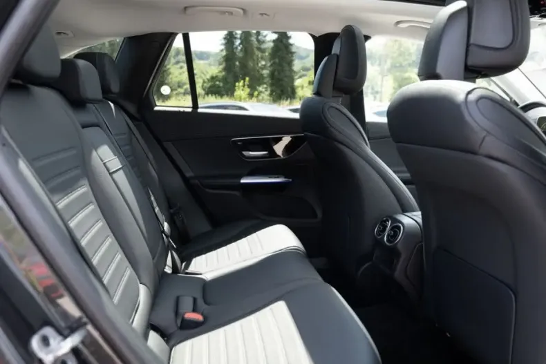 Mercedes-Benz GLC 220 din 2023 cu 36.500 km - oferta MER125512 - foto 20