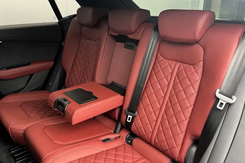 Audi SQ8 din 2024 cu 18 km - oferta AUD125513 - foto 16