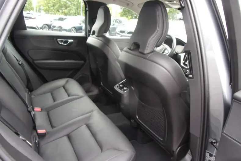 Volvo XC60 din 2021 cu 47.300 km - oferta VOL125517 - foto 12