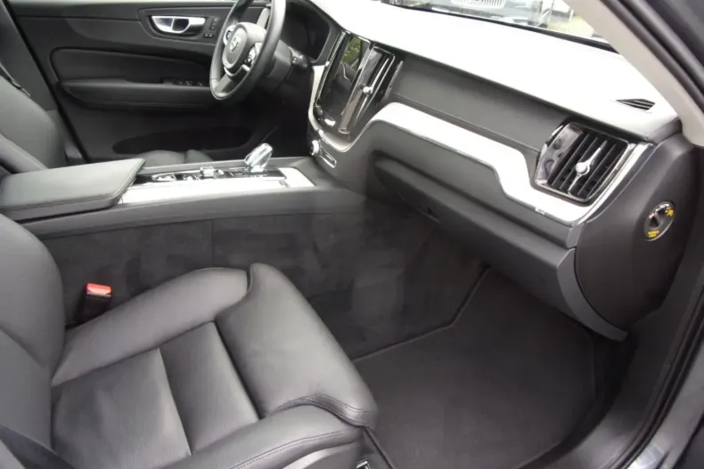 Volvo XC60 din 2021 cu 47.300 km - oferta VOL125517 - foto 14