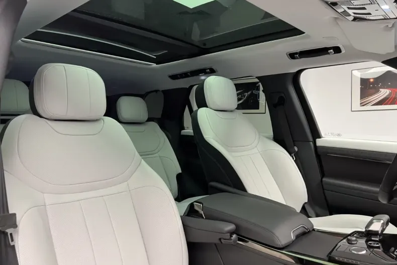 Land Rover Range Rover Sport din 2023 cu 6.500 km - oferta LAN125525 - foto 8