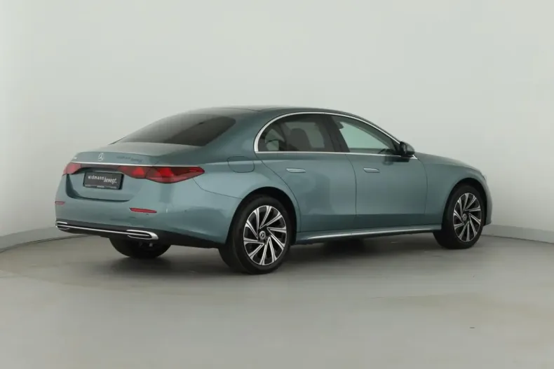 Mercedes-Benz E 200 din 2024 cu 6.000 km - oferta MER125535 - foto 5