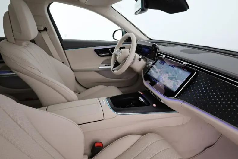 Mercedes-Benz E 200 din 2024 cu 6.000 km - oferta MER125535 - foto 13