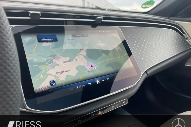 Mercedes-Benz E 220 din 2024 cu 9.000 km - oferta MER125536 - foto 9