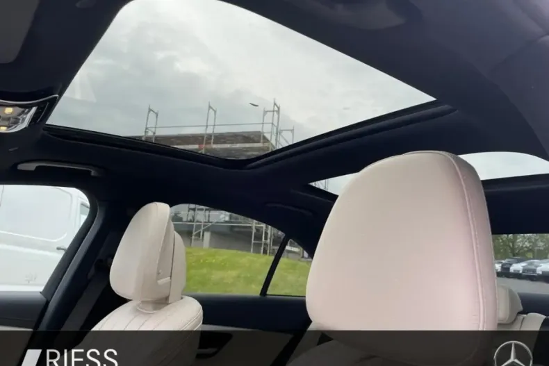 Mercedes-Benz E 220 din 2024 cu 9.000 km - oferta MER125536 - foto 10