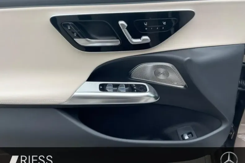 Mercedes-Benz E 220 din 2024 cu 9.000 km - oferta MER125536 - foto 14